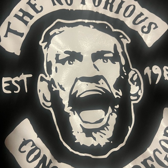 The Notorious Connor McGregor Dublin, Ireland Men's Black  T-Shirt Size XL - Picture 2 of 7
